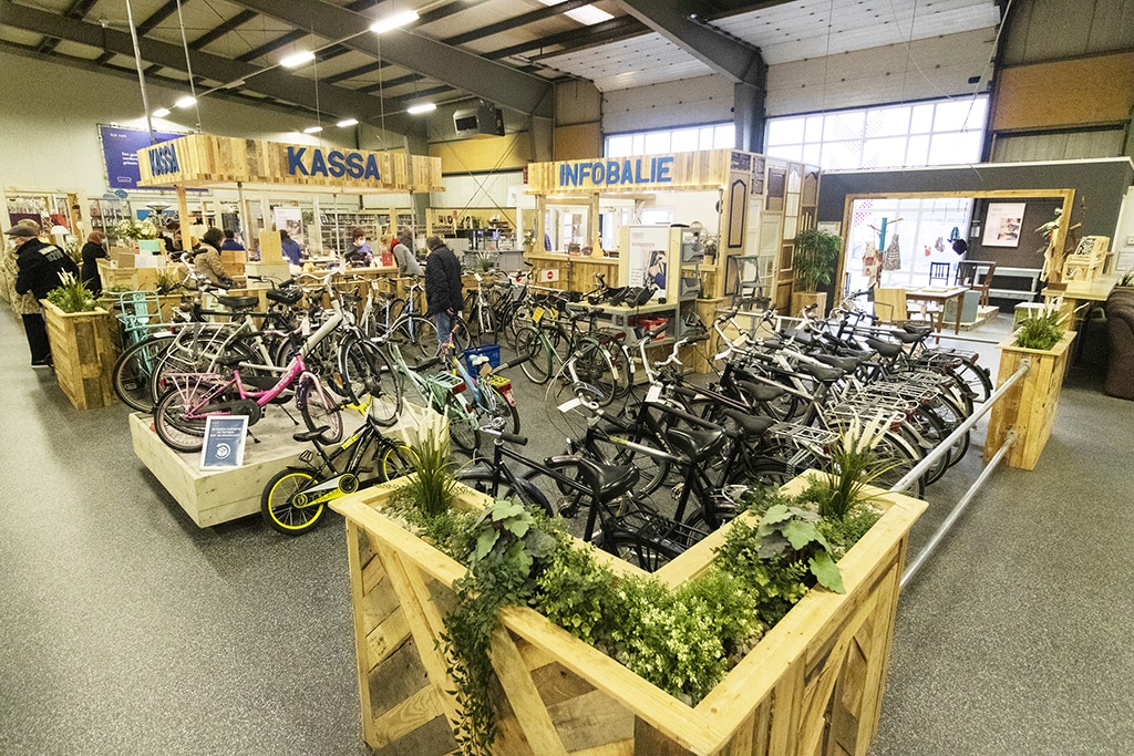 Impressie fietsenafdeling in de winkel van Vindingrijk