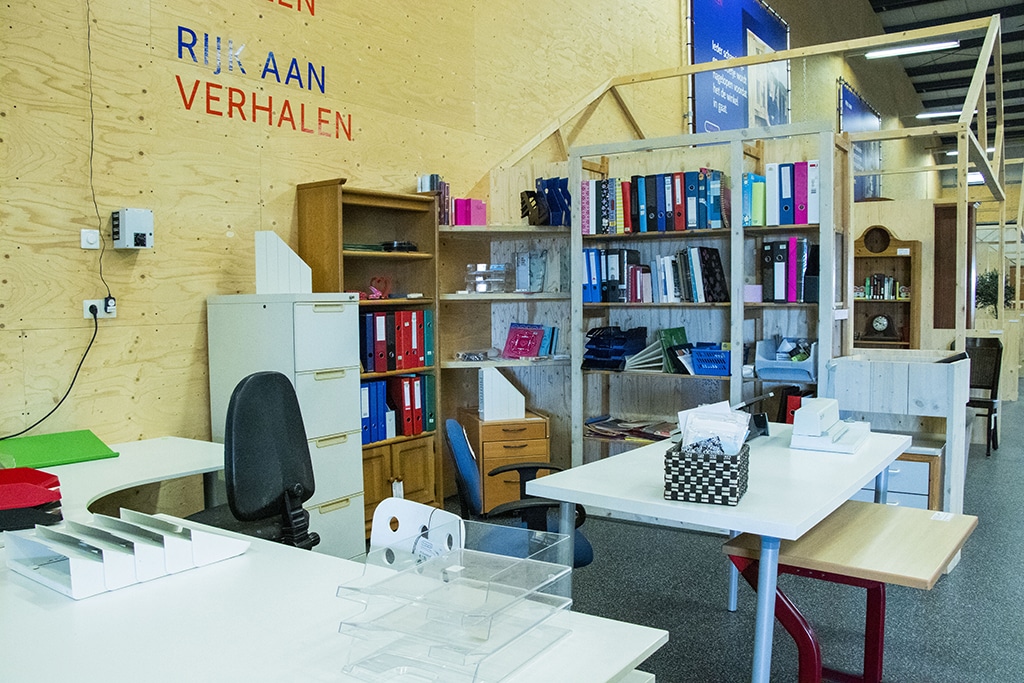Op de foto zie je kantoorartikelen in onze winkel